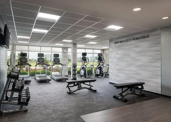 Fairfield Inn & Suites By Marriott Cleveland Tiedeman Road