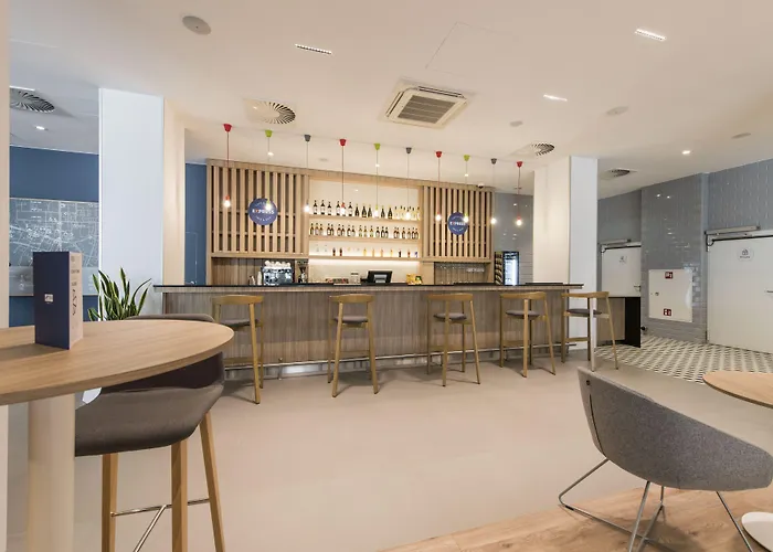 Holiday Inn Express Warsaw - Mokotow By Ihg
