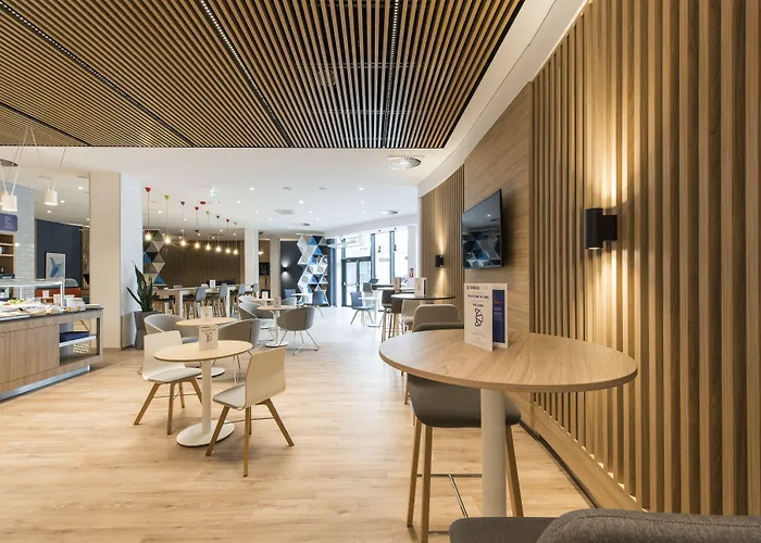 Holiday Inn Express Warsaw - Mokotow By Ihg