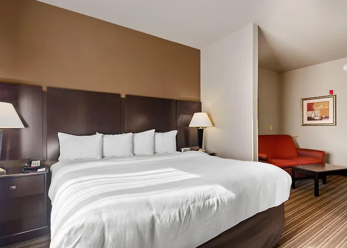 Portland Inn & Suites
