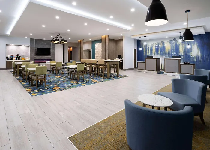 La Quinta Inn & Suites By Wyndham Locust Grove