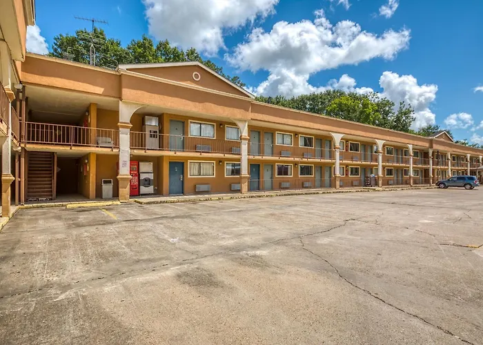Budget Inn And Suites