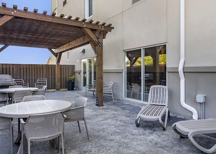 Mainstay Suites Great Falls Airport
