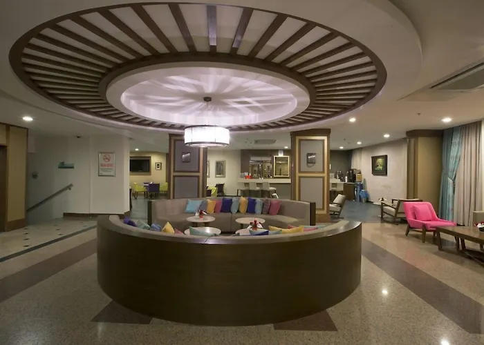 Insula Resort & Spa