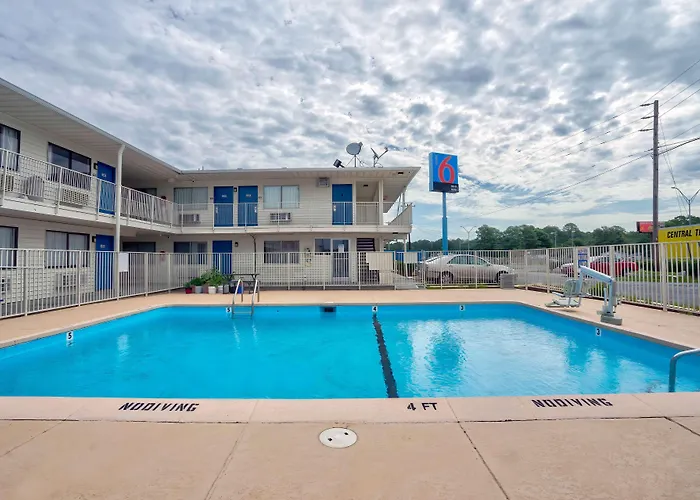 Motel 6-Lumberton, Nc
