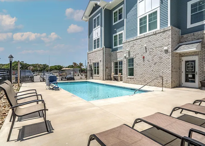 Lighthouse Suites - Best Western Signature Collection
