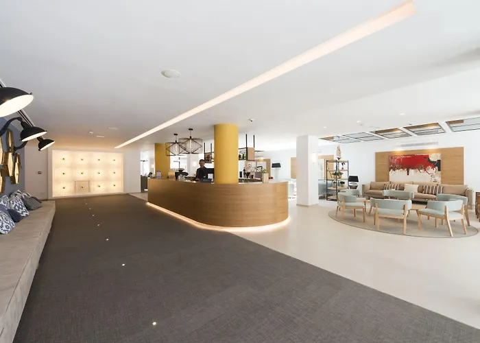 Kyrat Amarac Suites