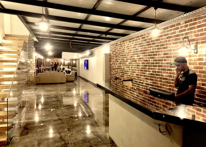 Victoria Hotel&Lounge