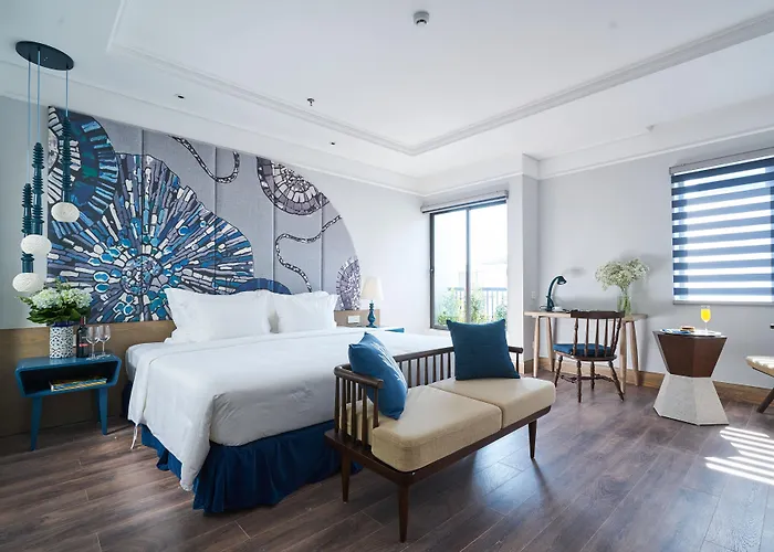 Sofiana My Khe Hotel & Spa - Rooftop Pool Bar- Free 01 Draught Beer And 20-Minute Spa Per Room