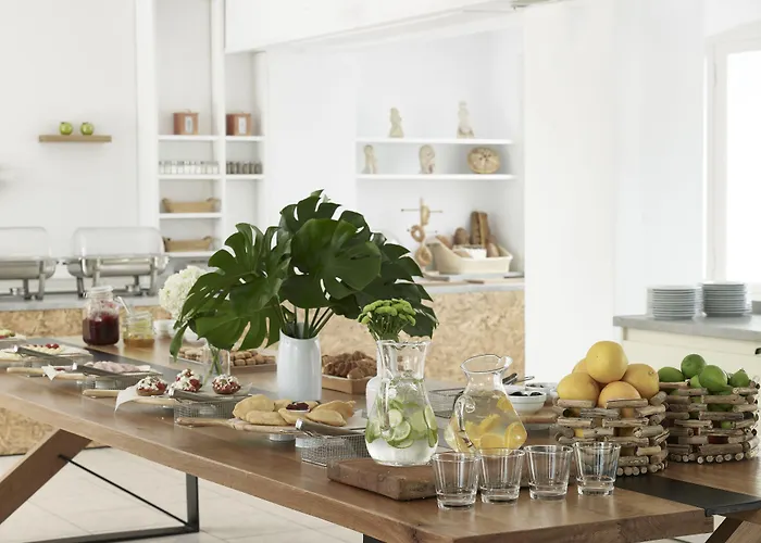 Kouros Seasight Hotel