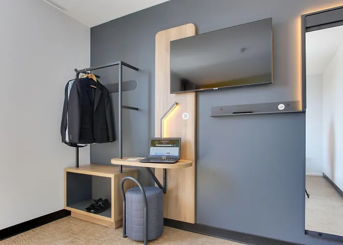 B&B HOTEL Reims Croix Blandin