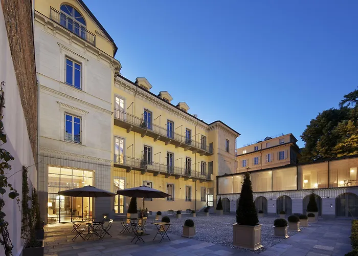 Opera35 Boutique Hotel