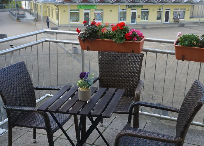 Warias Hotel Am Geiseltalsee - Naehe Merseburg Und Muecheln