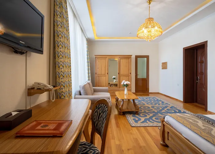 Navat Hotel