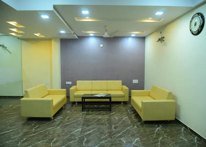 Hotel Savera Palace