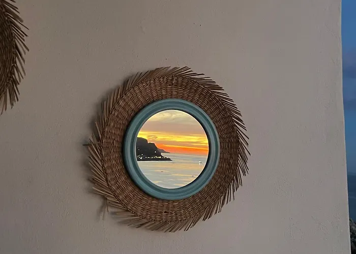 O Som Das Ondas - Vista Soberba De Mar