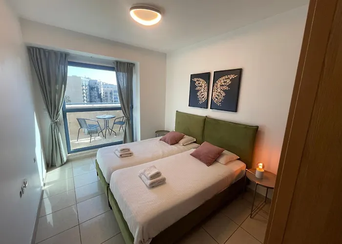 Bright Mahane Yehuda 1 Bedroom With Private Terrace