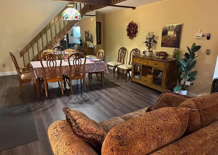 Wow!! Ultimate Pocono Retreat, Hot Tub, Game Room, Deck, Lakes, Skiing, Pools