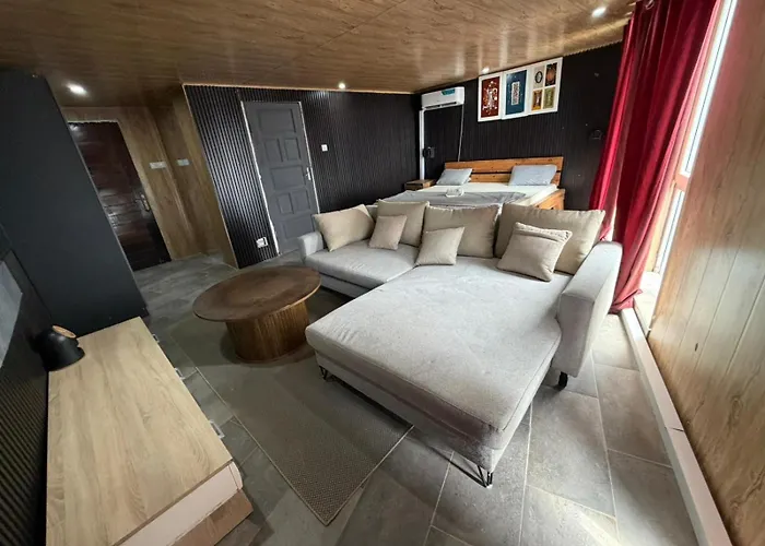 Mai Hotel