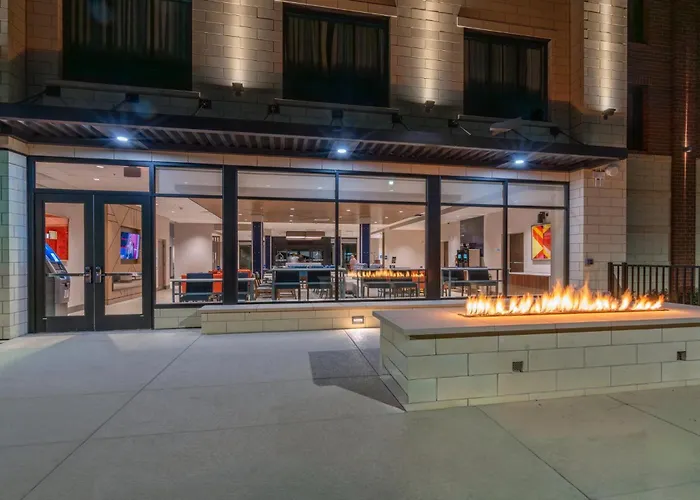 Holiday Inn Express & Suites Murfreesboro West By Ihg