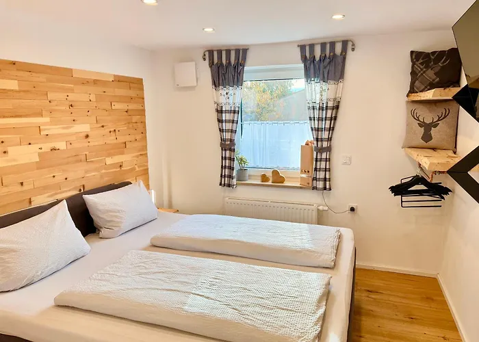 Zirben Spa - Wellness Ferienwohnung in Bayern l Altmühltal l Privater Whirlpool&Sauna l DTV 5 Sterne für Paare und Familie