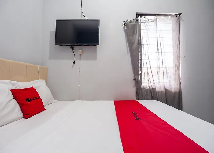 Reddoorz Near Margonda Raya
