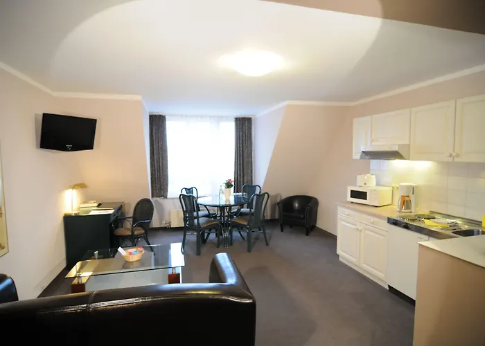 City Hotel