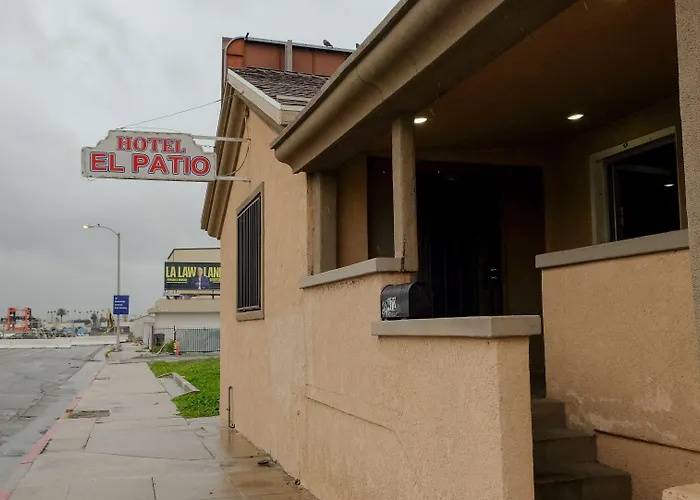 El Patio Hotel