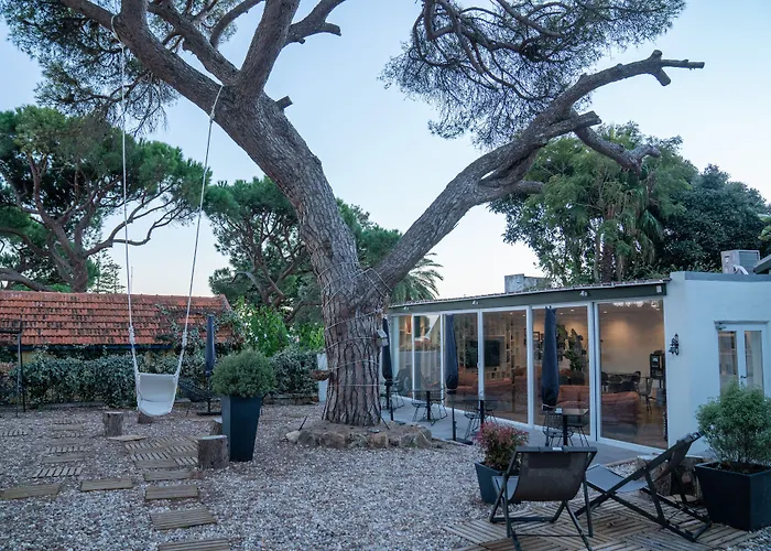 A House In Estoril - Adults Only