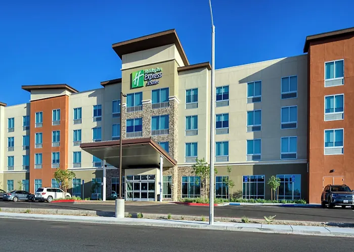 Holiday Inn Express & Suites Ridgecrest - China Lake By Ihg