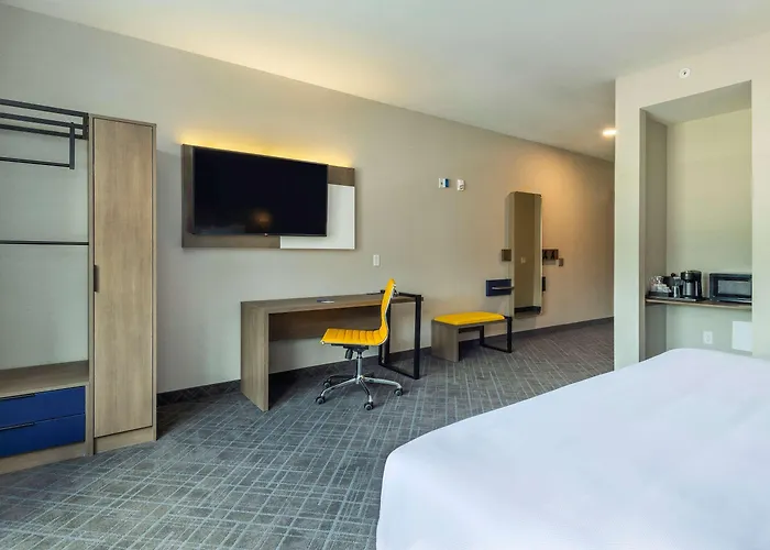 Comfort Inn & Suites