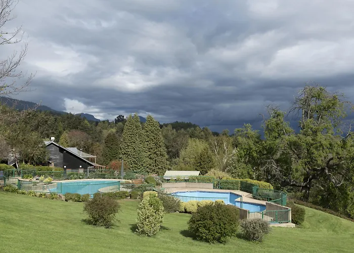 Hotel Y Cabanas Lago Ranco - Caja Los Andes