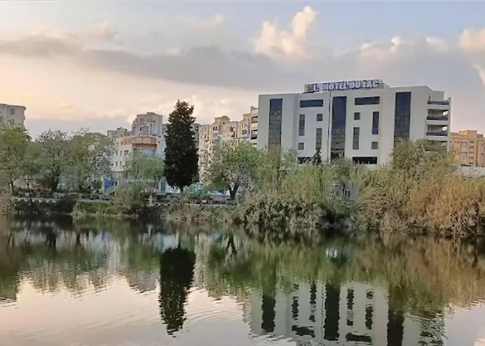 Hotel Du Lac