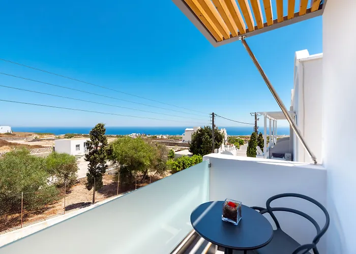 Deluxe Suites Santorini