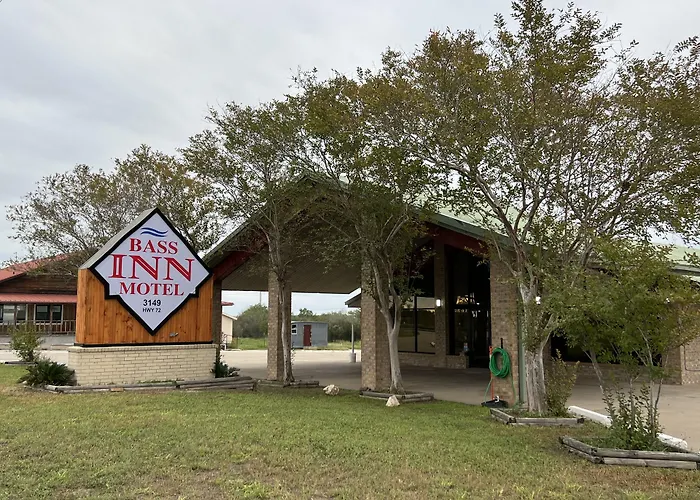 Bass Inn - Choke Canyon National Park