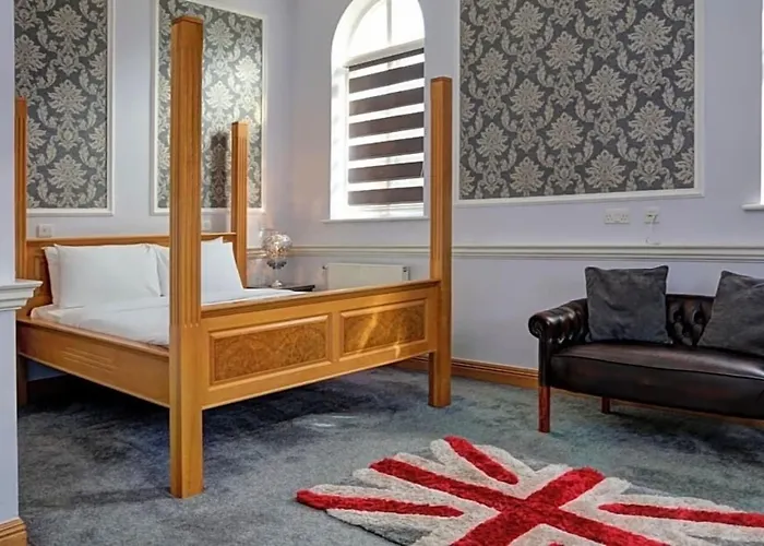 Baylis Park Hotel