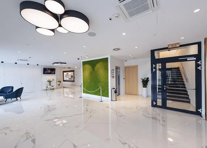 Antunovic Hotel East