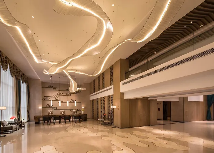 Ramada By Wyndham Zhenjiang City Center