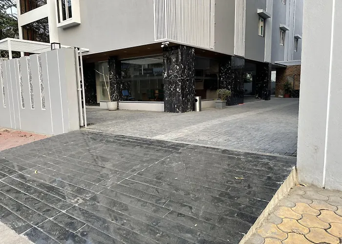 Hotel Chitra Executive
