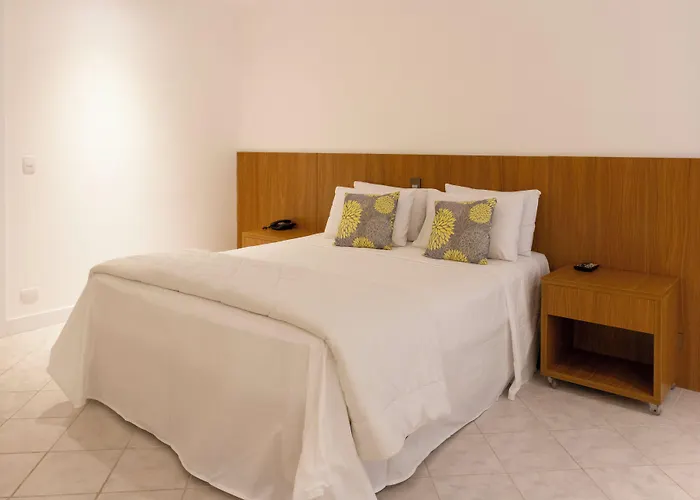 Ilha Porchat Hotel
