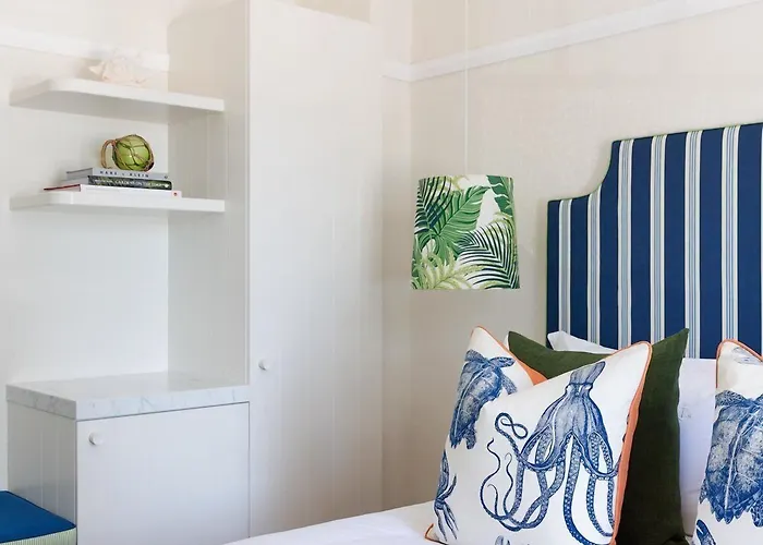 Barrenjoey House