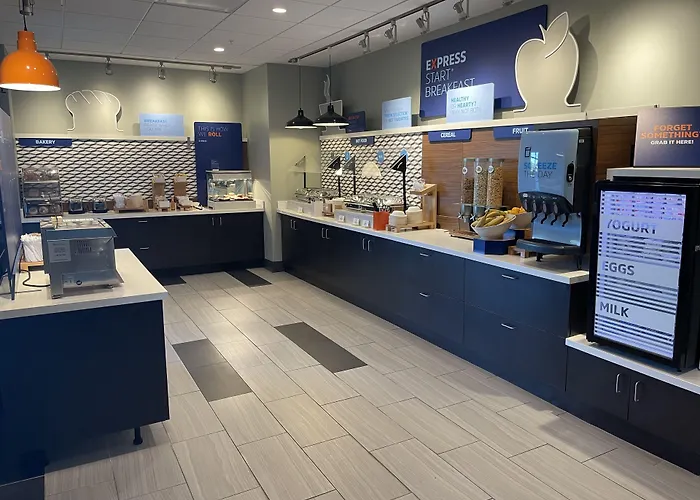 Holiday Inn Express & Suites - West Omaha - Elkhorn By Ihg