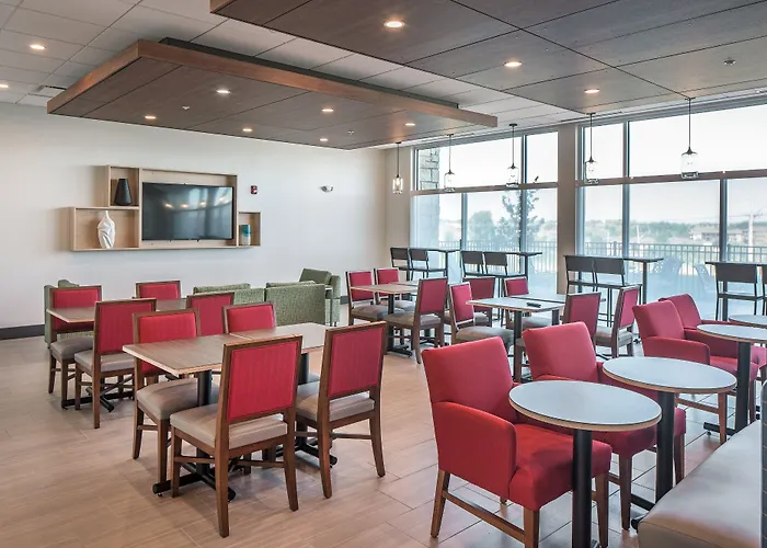 Holiday Inn Express & Suites - West Omaha - Elkhorn By Ihg