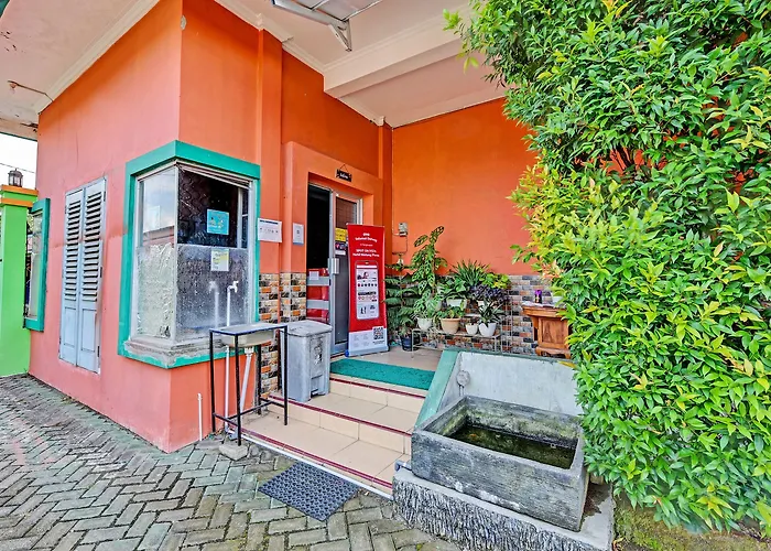 Spot On 91376 Hotel Bintang Flores
