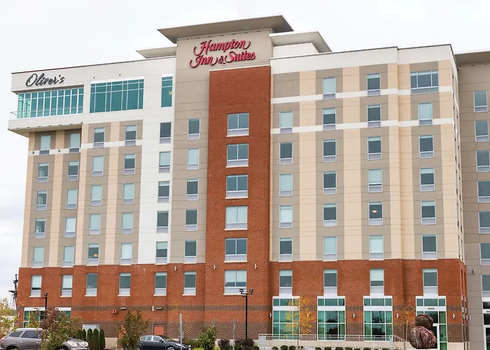 Hampton Inn & Suites Erie Bayfront