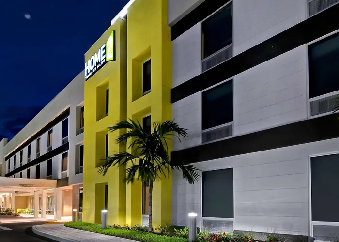 Home2 Suites By Hilton Naples I-75 Pine Ridge Road