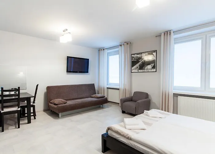 Avion Hotel