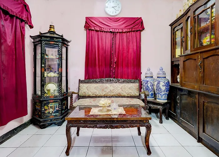 Oyo Life 90701 Kost Syariah Deris