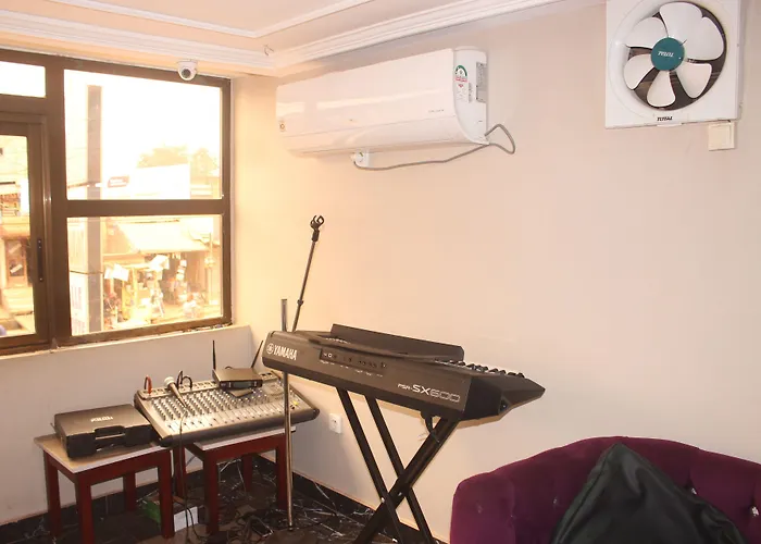 Hotel Le Kremlin Yaounde