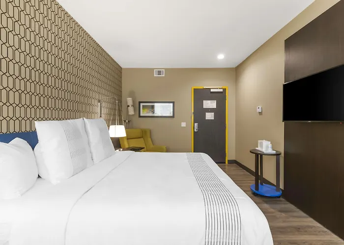 Glo Best Western Pooler - Savannah Airport Hotel